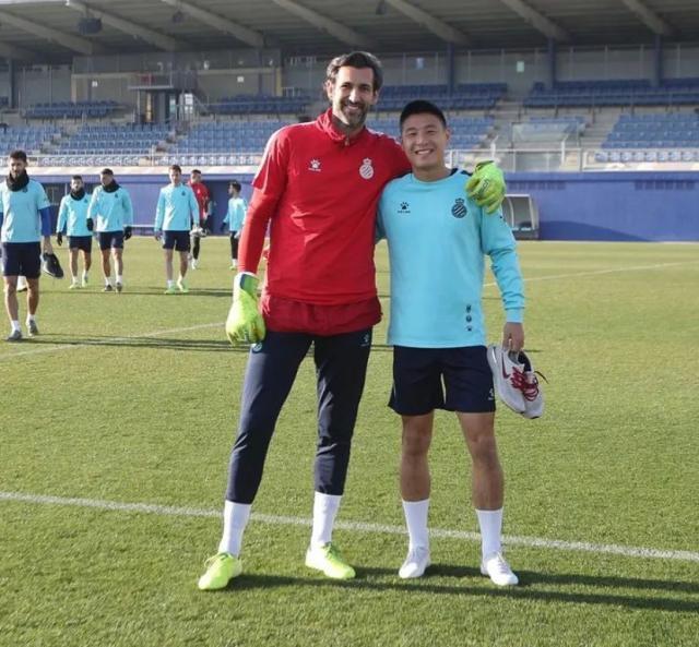 九游入口-武磊分享卢戈之行 当下要保持自身战斗力等待机会